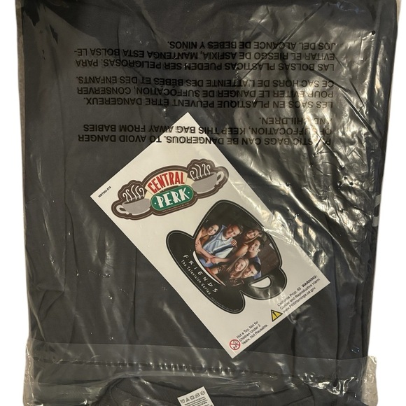 FALL CLEARANCE NWT FRIENDS Central Perk Gray T-Shirt L - Picture 4 of 4